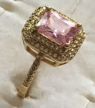 Exquisite CZ  Pink Topaz Set in 18ct Yellow Rolled Gold Imported Ring (Size 7)